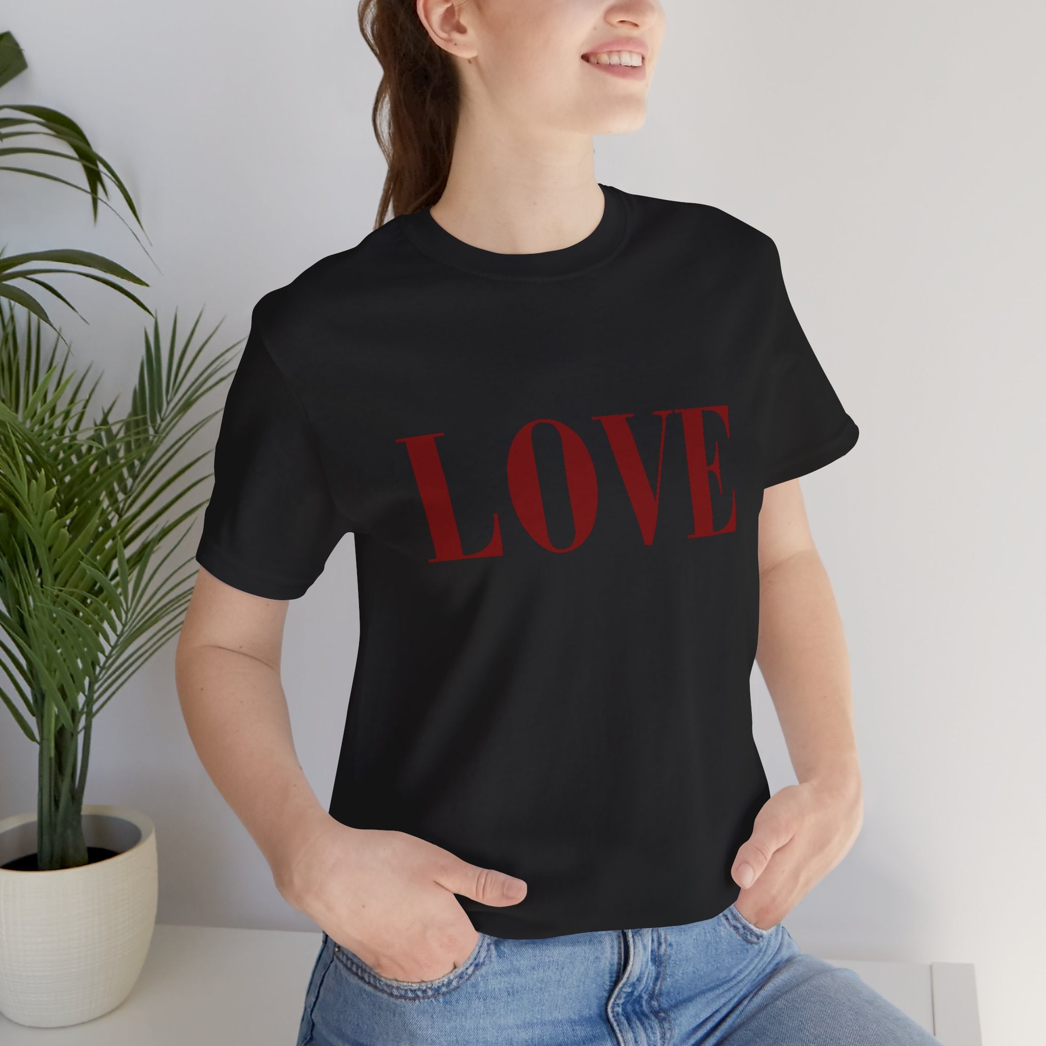 LOVE Graphic Tee