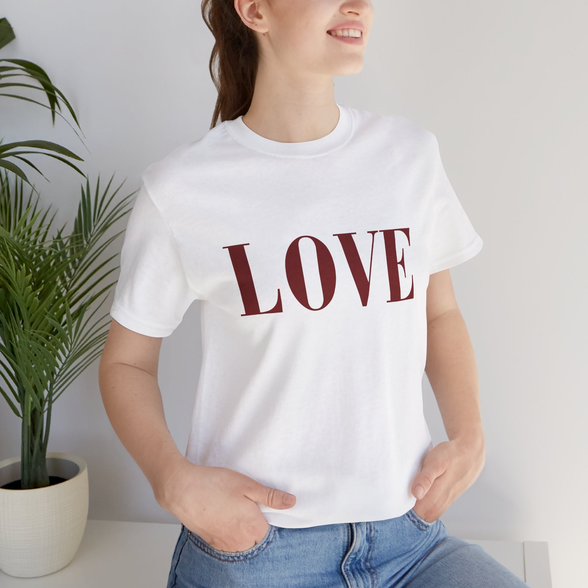 LOVE Graphic Tee